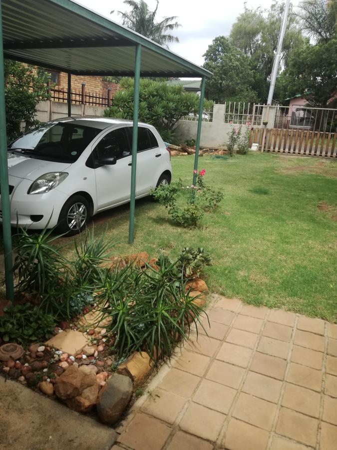 Mulmas Guest House Pretoria Exterior photo